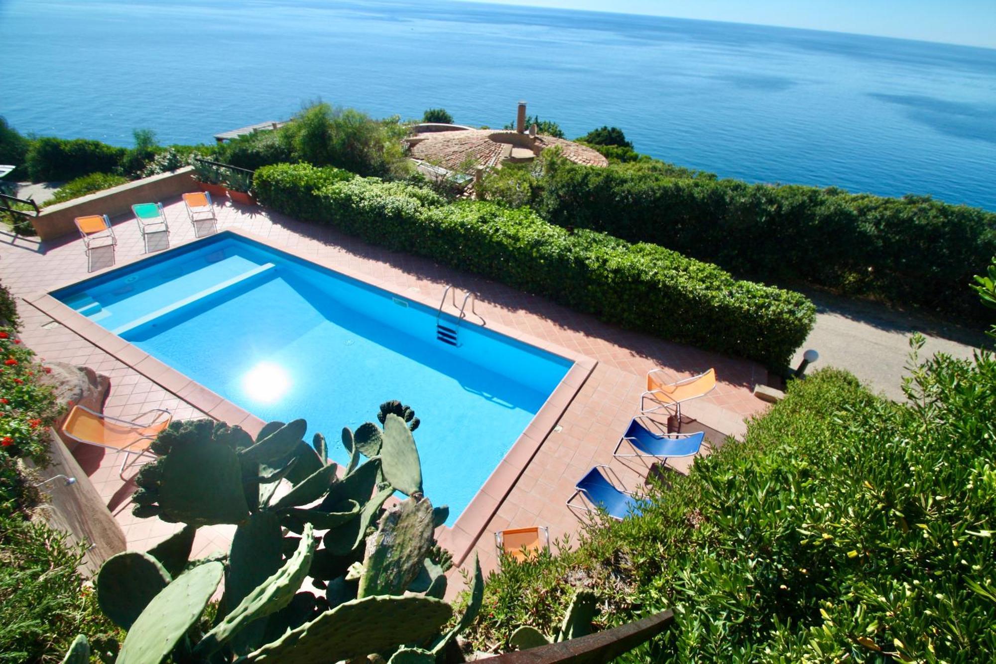 Residence With Swimming-Pool In Costa Paradiso, Apartments 6 Beds With Private Outdoor Area Exterior photo