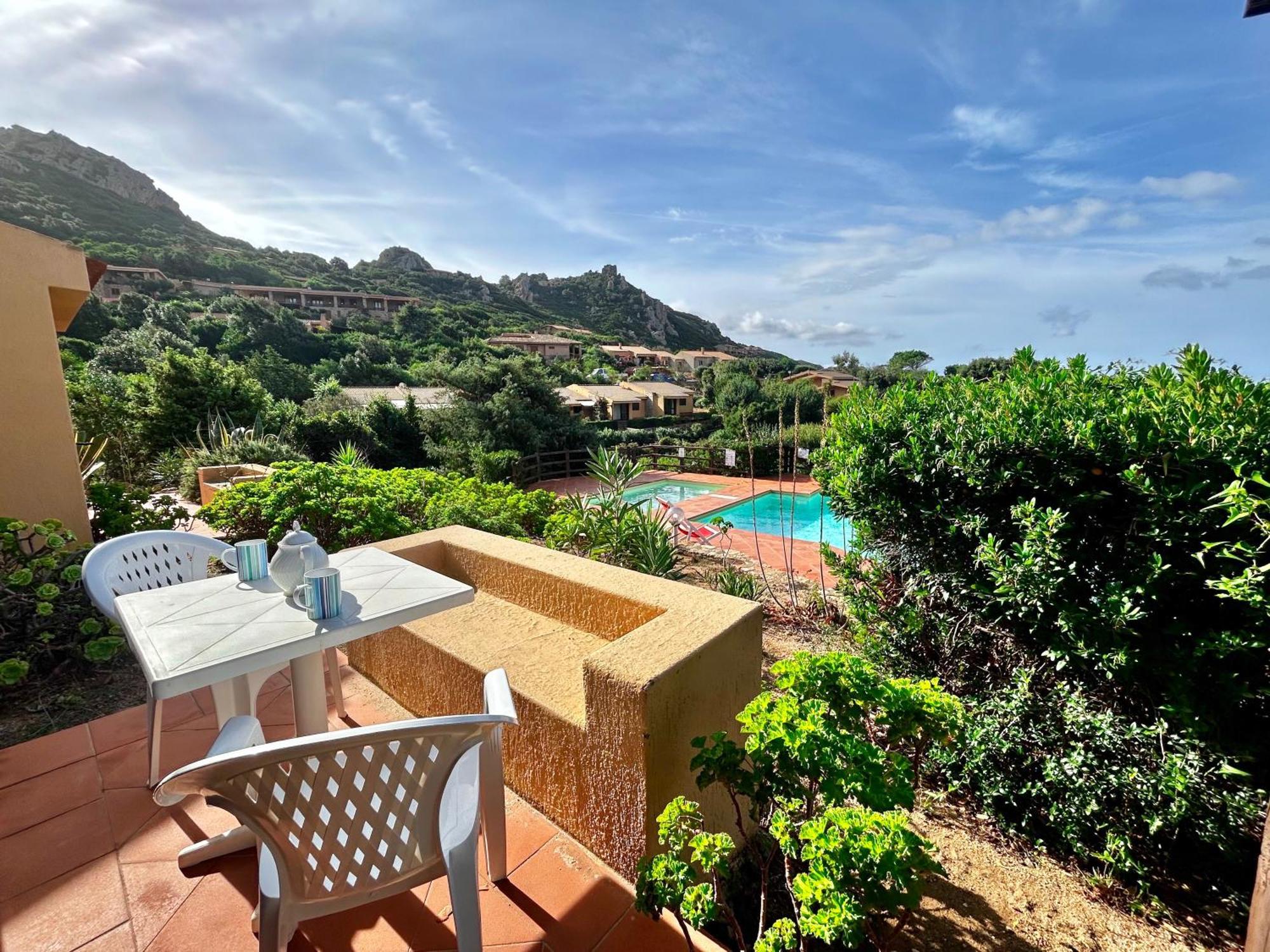 Residence With Swimming-Pool In Costa Paradiso, Apartments 6 Beds With Private Outdoor Area Exterior photo